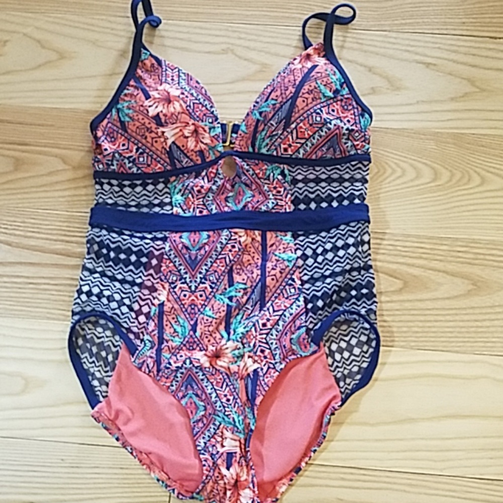 Bathing suit
